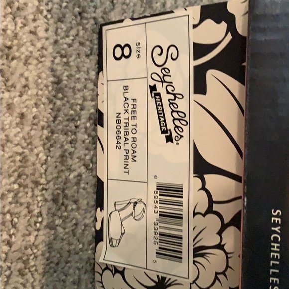 Seychelles Free To Roam Tribal Print Heels - Picture 4 of 4